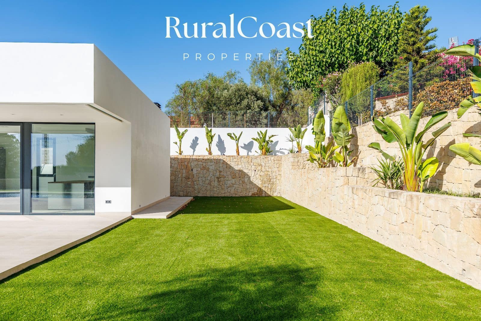 3 soveværelse Villa til salg i Bonalba med swimmingpool - € 850.000 (Ref: 9412776)