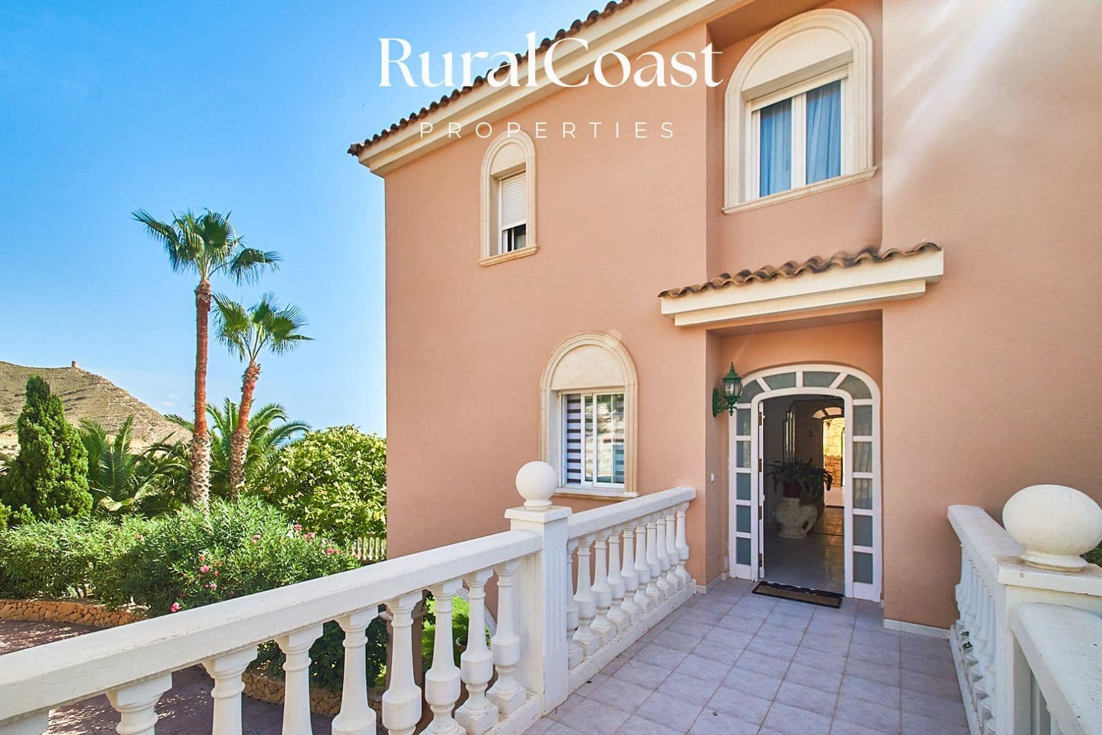 5 soveværelse Villa til salg i El Campello med swimmingpool garage - € 1.150.000 (Ref: 9414563)