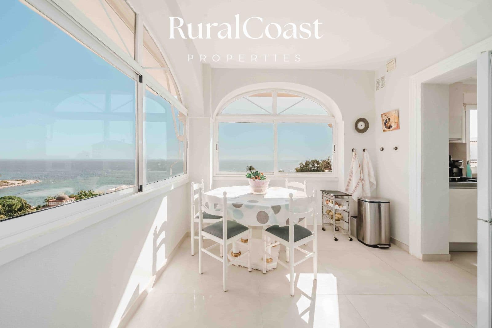 5 soveværelse Villa til salg i El Campello med swimmingpool garage - € 1.150.000 (Ref: 9414563)