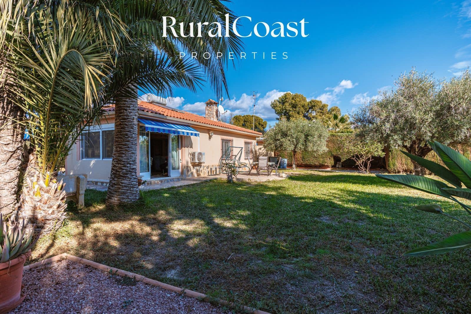 3 slaapkamer Villa te koop in Busot met garage - € 290.000 (Ref: 9421609)