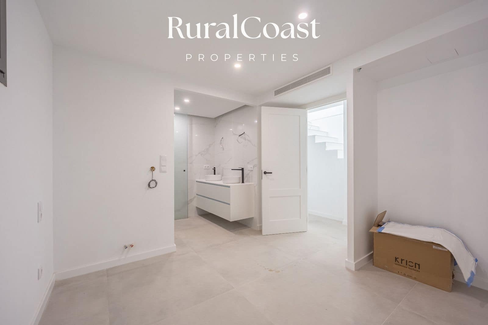 5 slaapkamer Villa te koop in Coveta Fuma met zwembad garage - € 2.700.000 (Ref: 9432669)