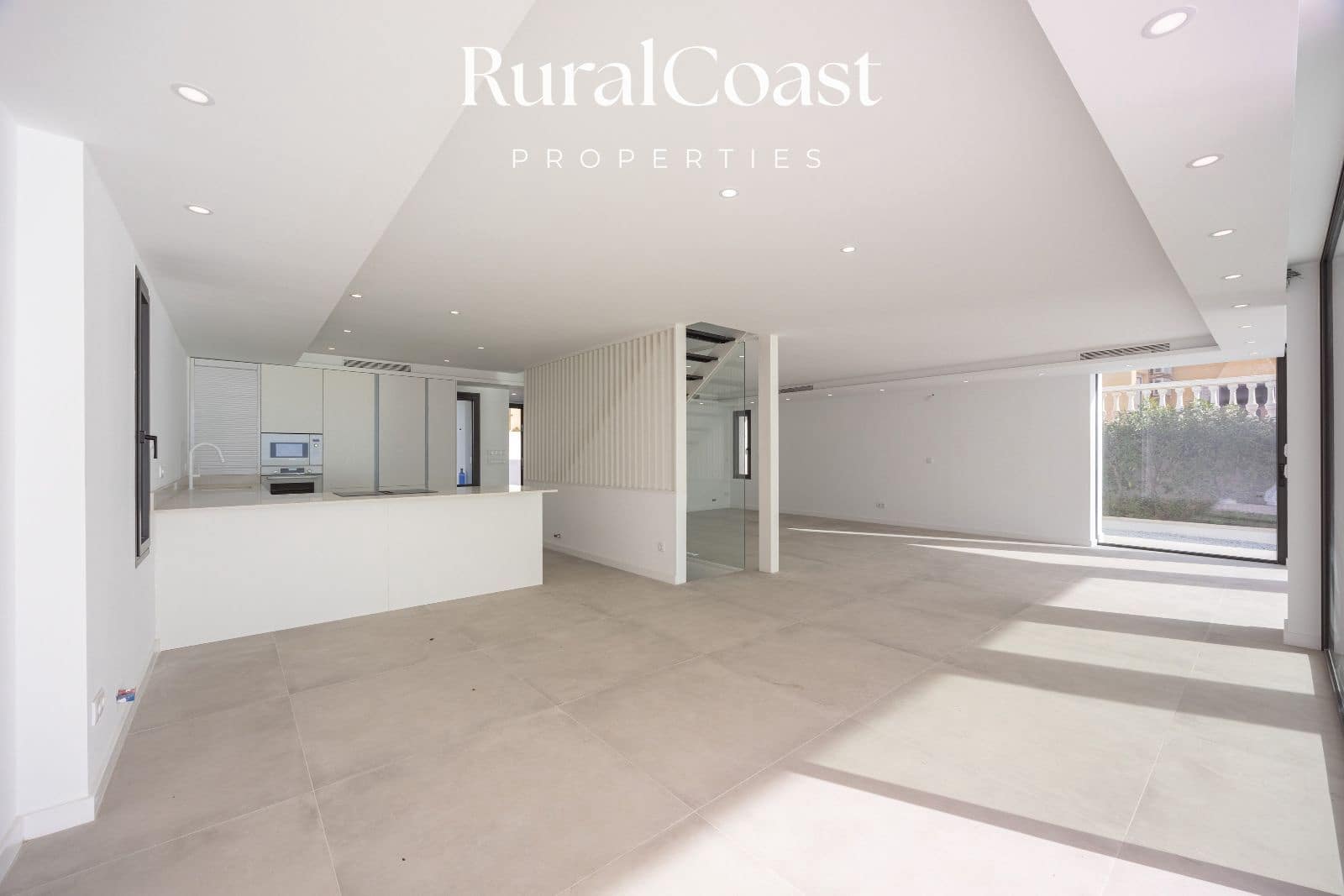 5 slaapkamer Villa te koop in Coveta Fuma met zwembad garage - € 2.700.000 (Ref: 9432669)