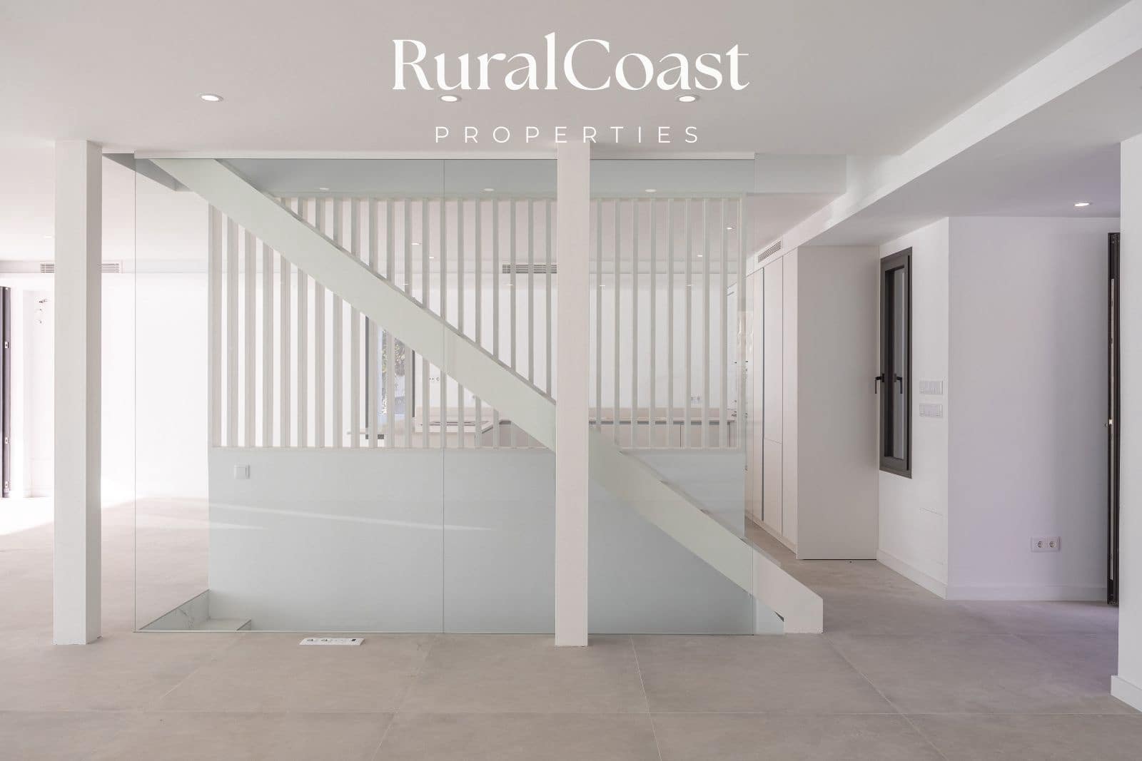 5 slaapkamer Villa te koop in Coveta Fuma met zwembad garage - € 2.700.000 (Ref: 9432669)