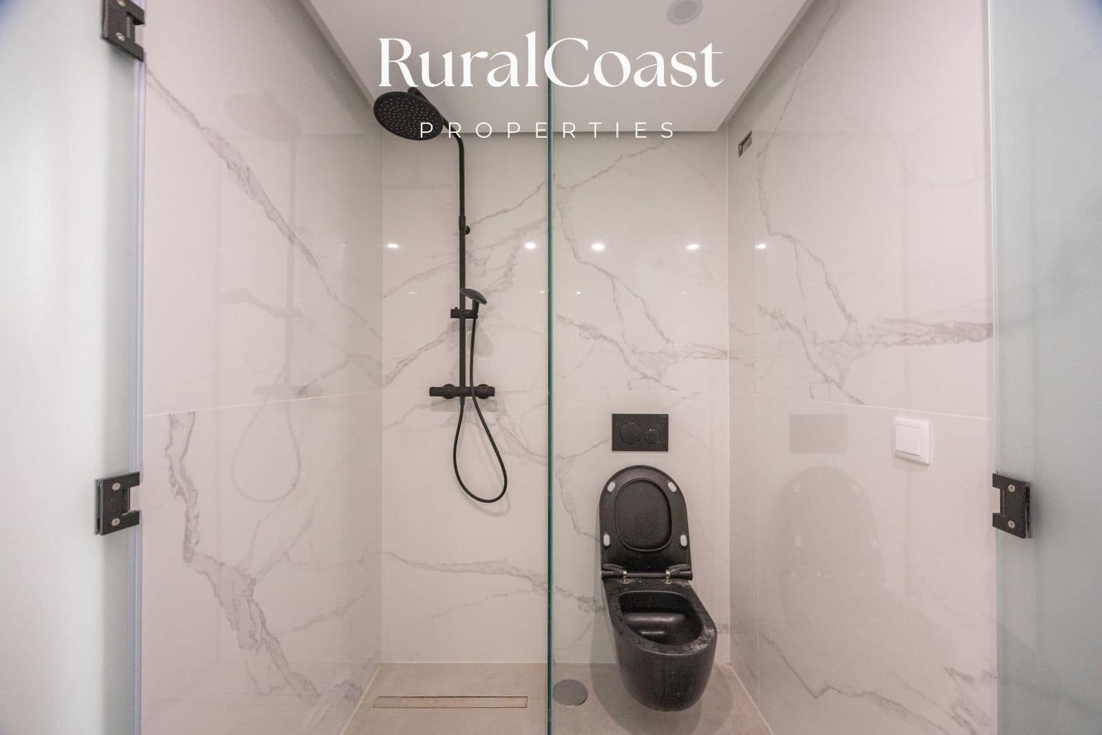 5 slaapkamer Villa te koop in Coveta Fuma met zwembad garage - € 2.700.000 (Ref: 9432669)