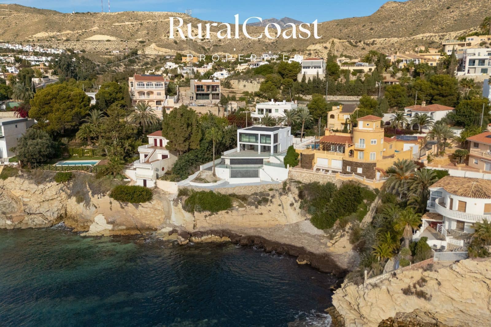 5 slaapkamer Villa te koop in Coveta Fuma met zwembad garage - € 2.700.000 (Ref: 9432669)