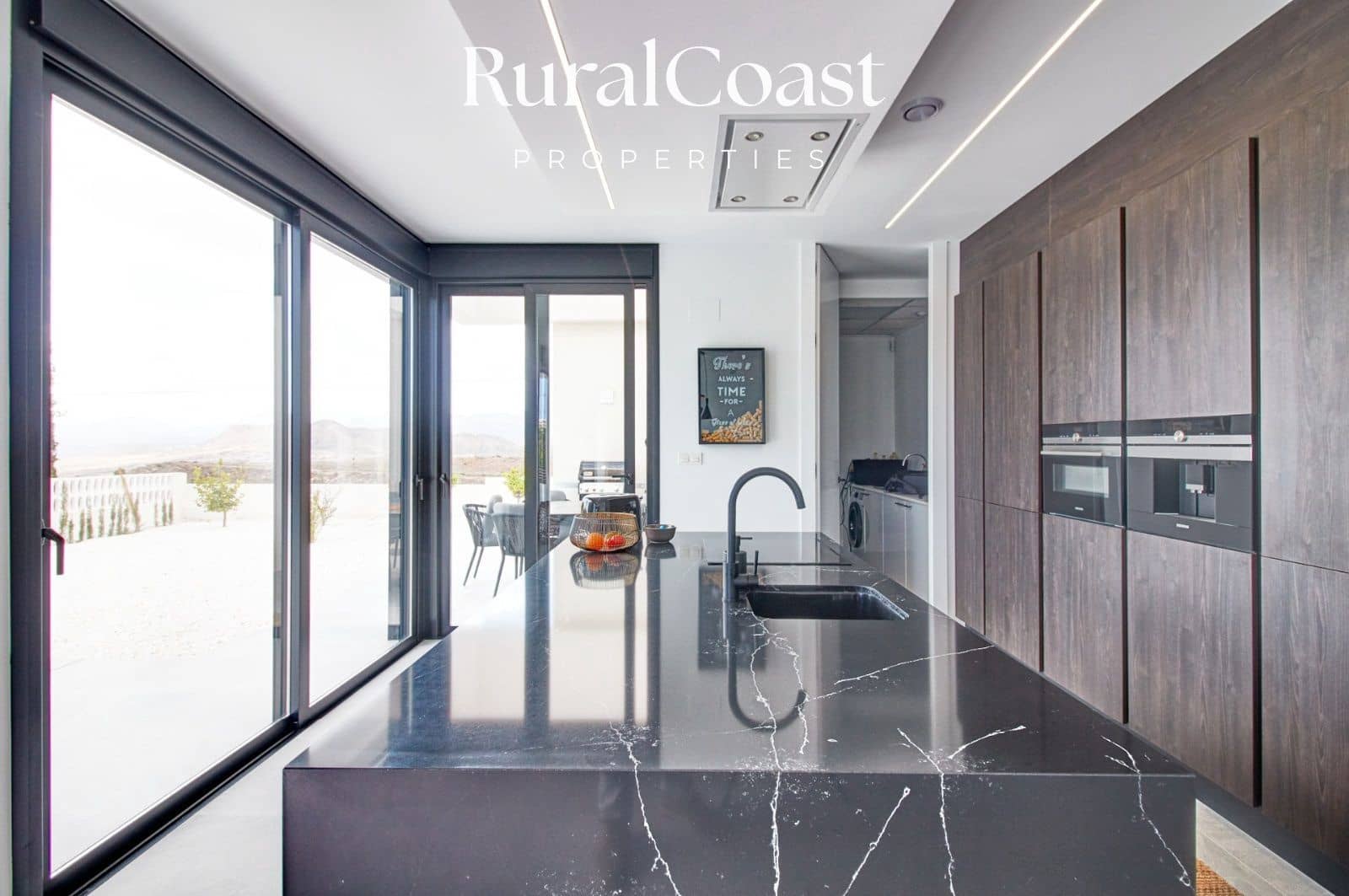 3 slaapkamer Villa te koop in Busot met zwembad - € 595.000 (Ref: 9432670)