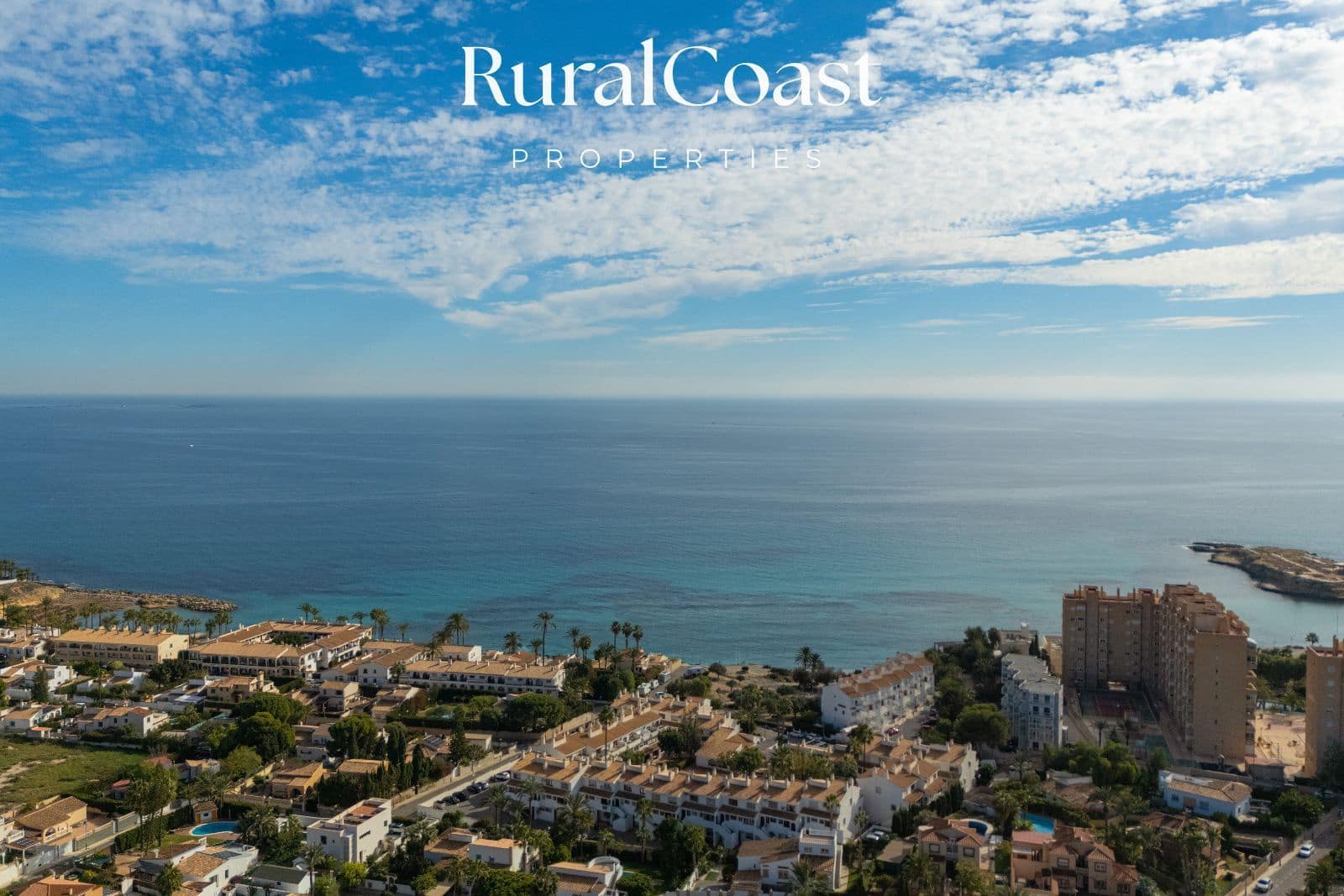 3 soveværelse Byhus til salg i El Campello med swimmingpool - € 320.000 (Ref: 9436535)