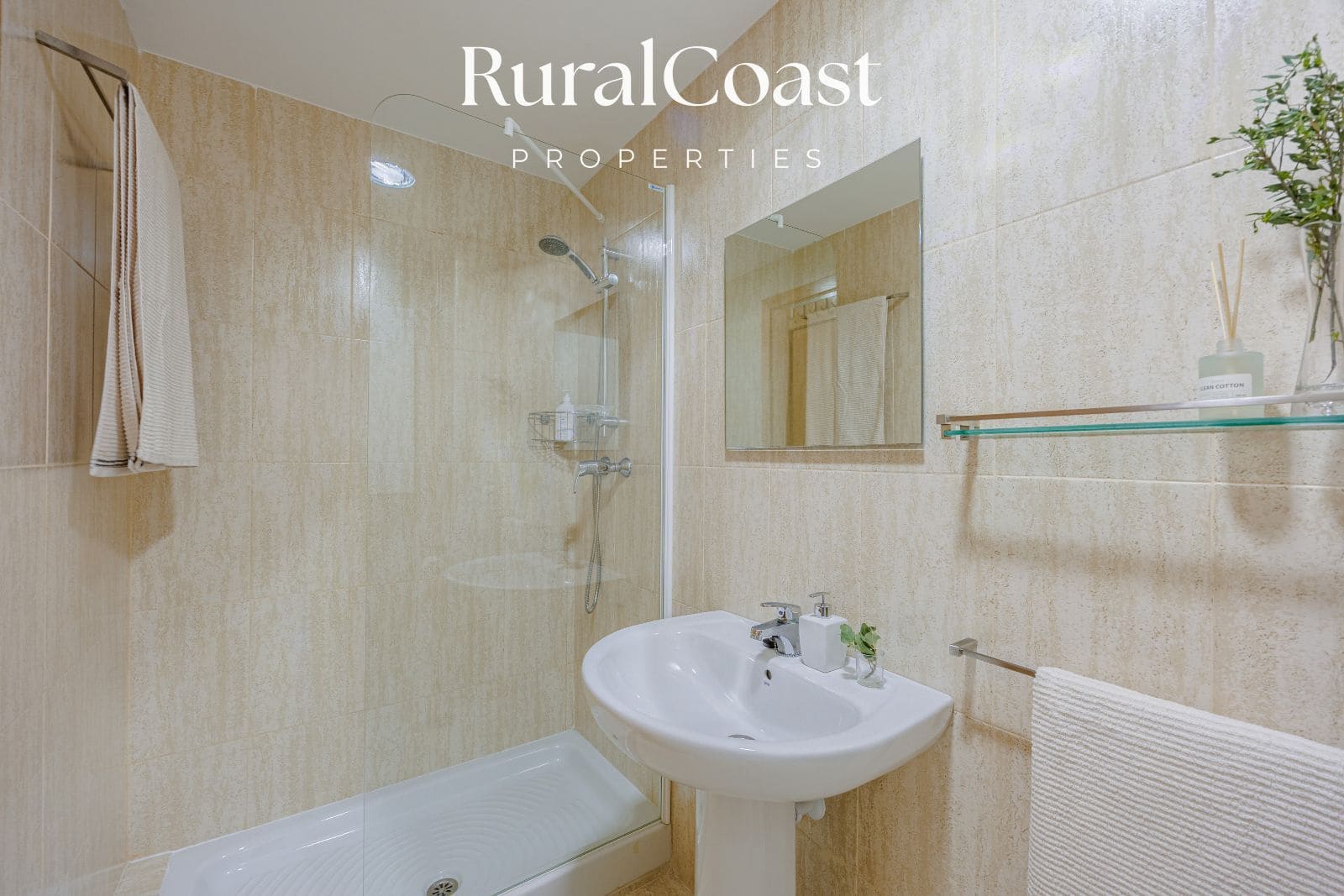 3 soveværelse Byhus til salg i El Campello med swimmingpool - € 320.000 (Ref: 9436535)