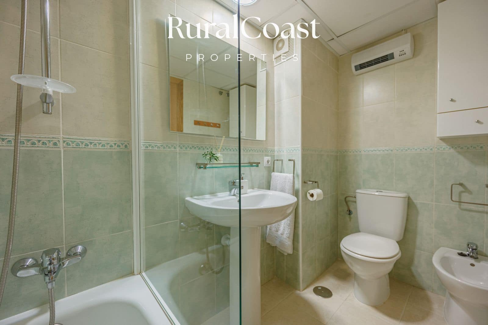 3 soveværelse Byhus til salg i El Campello med swimmingpool - € 320.000 (Ref: 9436535)