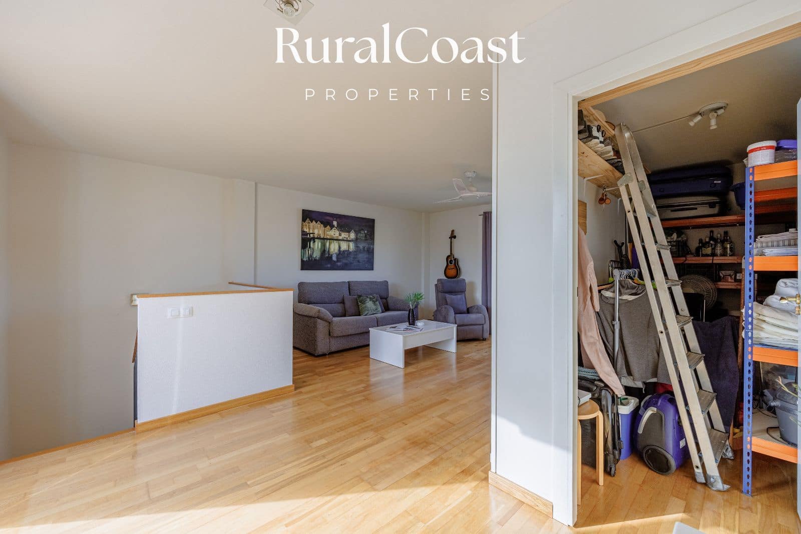 3 soveværelse Byhus til salg i El Campello med swimmingpool - € 320.000 (Ref: 9436535)