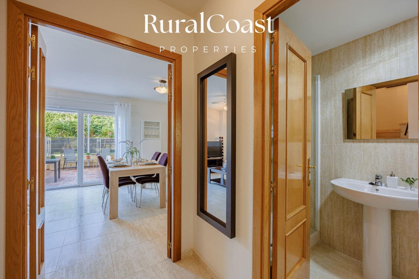 3 soveværelse Byhus til salg i El Campello med swimmingpool - € 320.000 (Ref: 9436535)