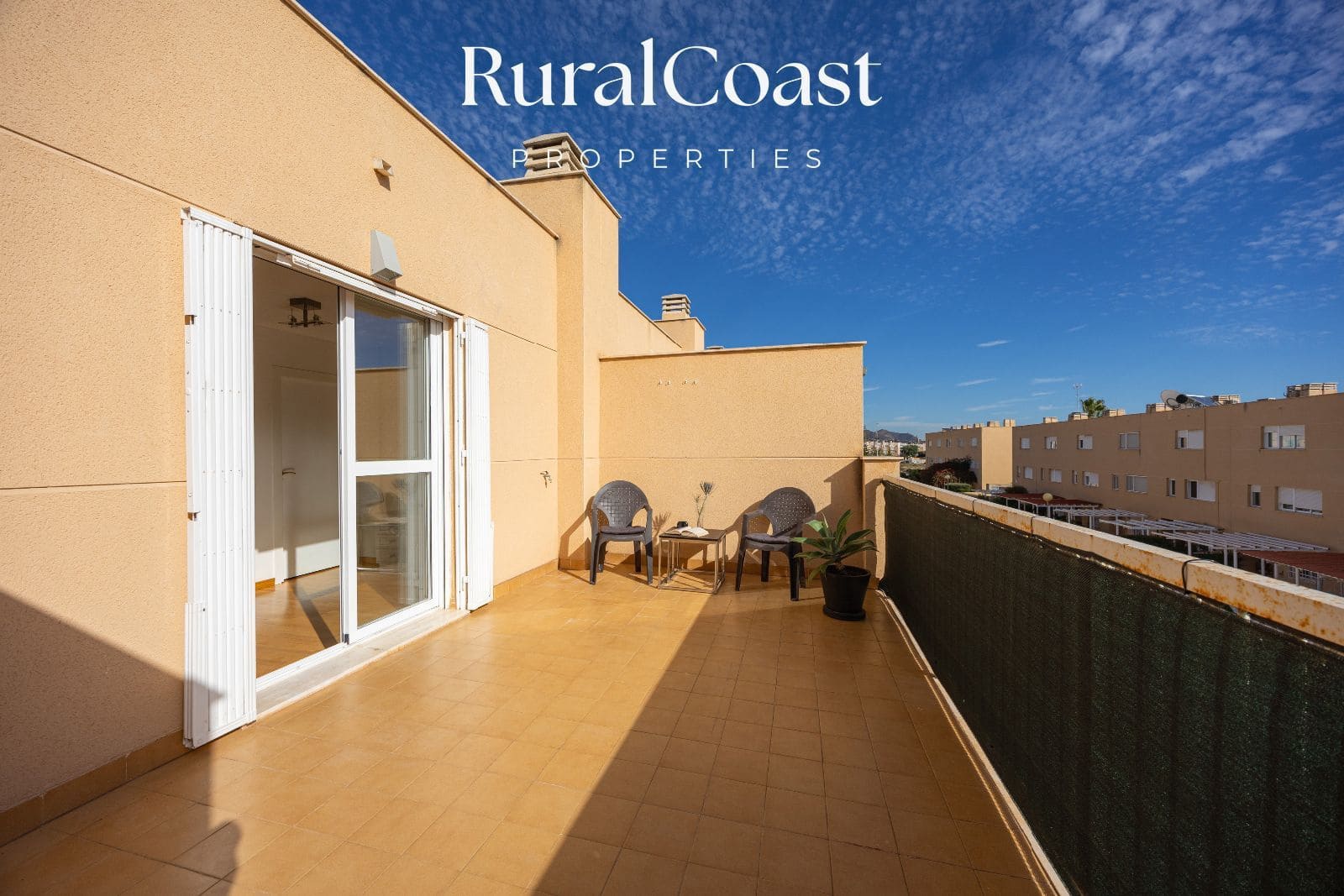 3 soveværelse Byhus til salg i El Campello med swimmingpool - € 320.000 (Ref: 9436535)