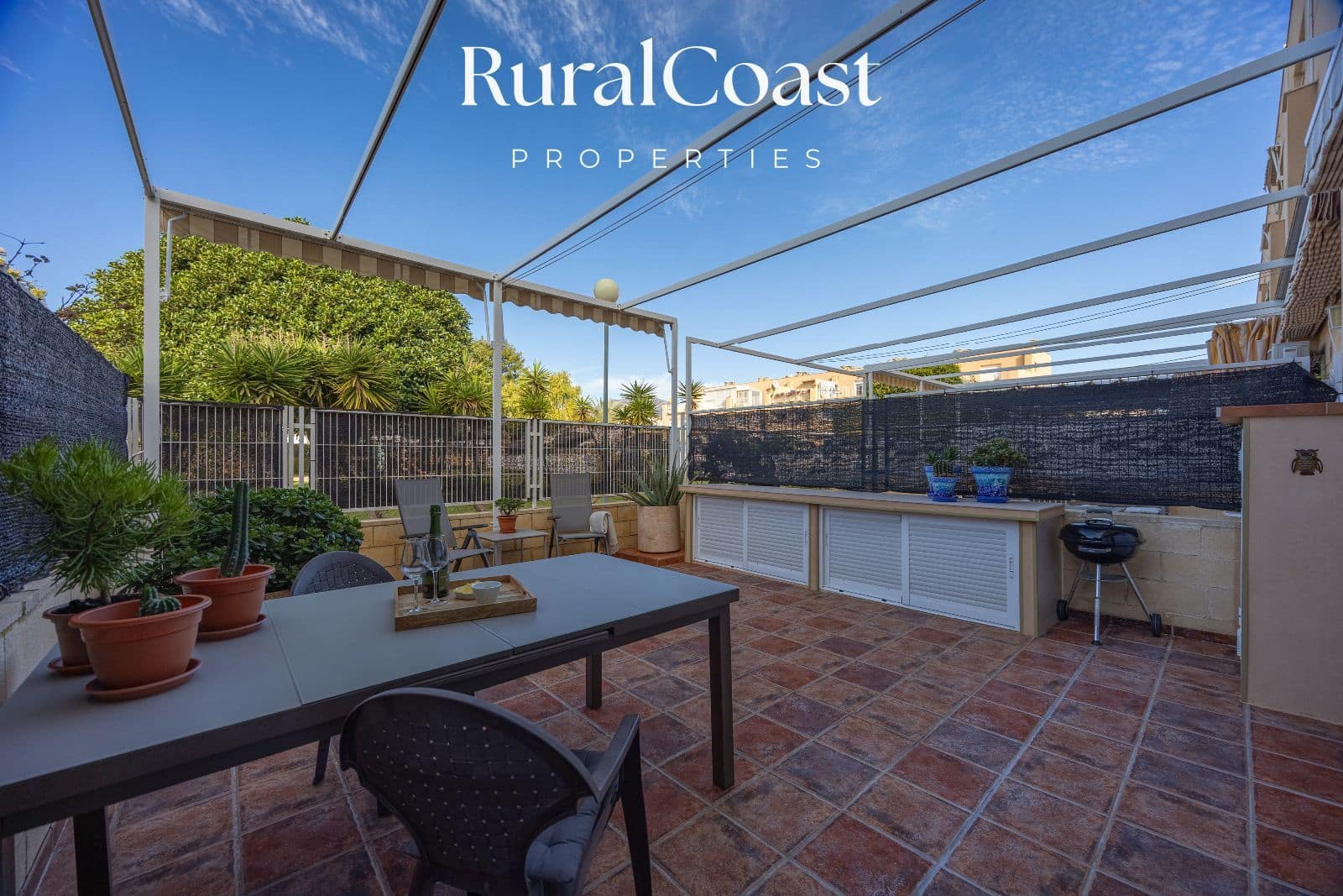 3 soveværelse Byhus til salg i El Campello med swimmingpool - € 320.000 (Ref: 9436535)