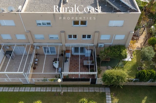 3 bedroom Townhouse for sale in El Campello with pool - € 320,000 (Ref: 9436535)