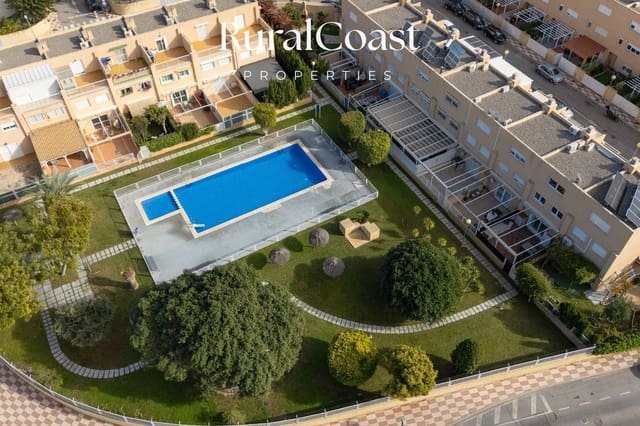 3 bedroom Townhouse for sale in El Campello with pool - € 320,000 (Ref: 9436535)