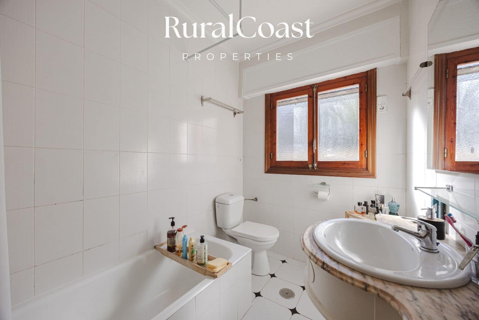 Chalet de 5 habitaciones en Venta Lanuza en venta con garaje - 649.000 € (Ref: 9485475)