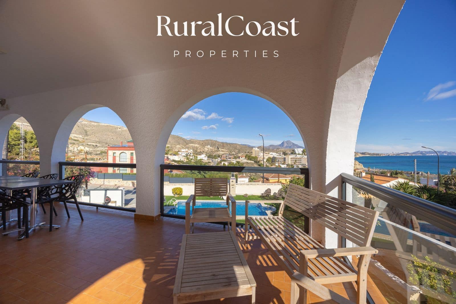 Chalet de 5 habitaciones en Venta Lanuza en venta con garaje - 649.000 € (Ref: 9485475)