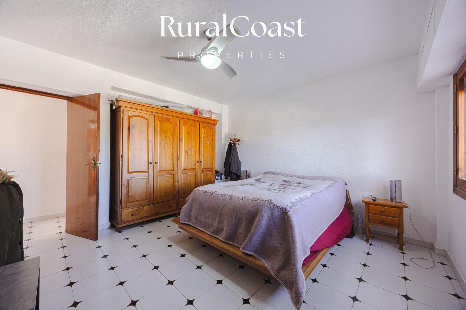 Chalet de 5 habitaciones en Venta Lanuza en venta con garaje - 649.000 € (Ref: 9485475)