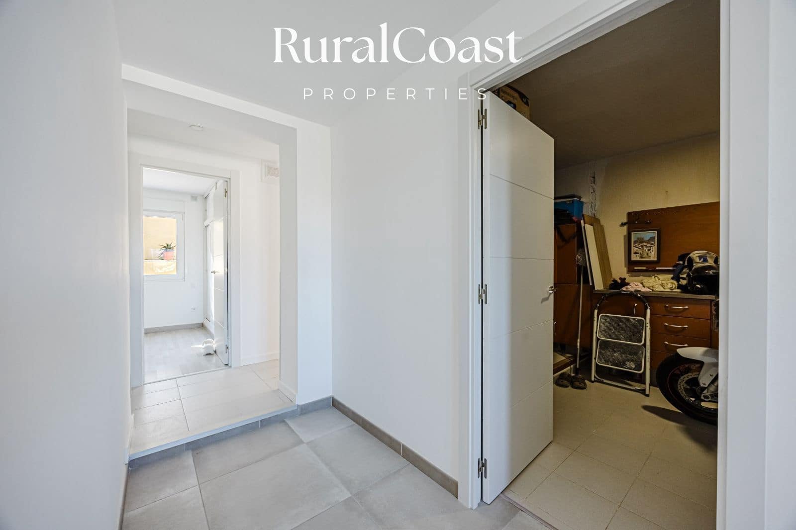 Chalet de 5 habitaciones en Venta Lanuza en venta con garaje - 649.000 € (Ref: 9485475)