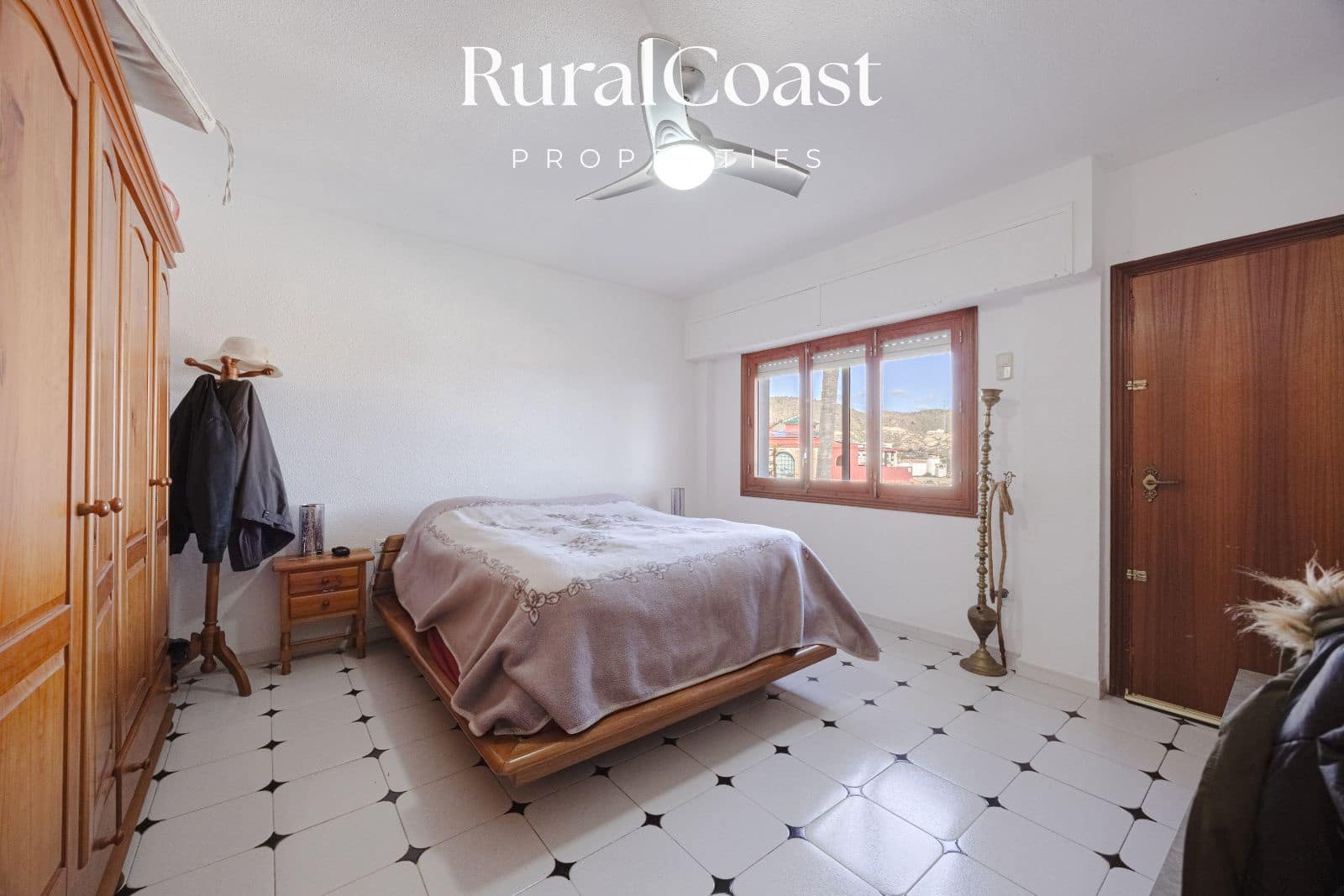 Chalet de 5 habitaciones en Venta Lanuza en venta con garaje - 649.000 € (Ref: 9485475)