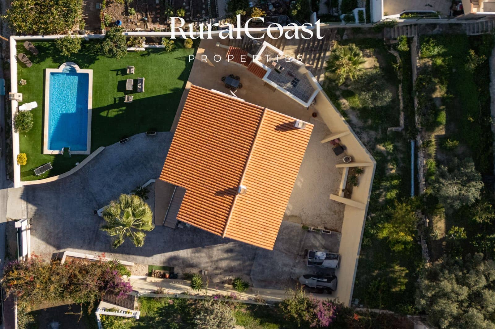 Chalet de 5 habitaciones en Venta Lanuza en venta con garaje - 649.000 € (Ref: 9485475)