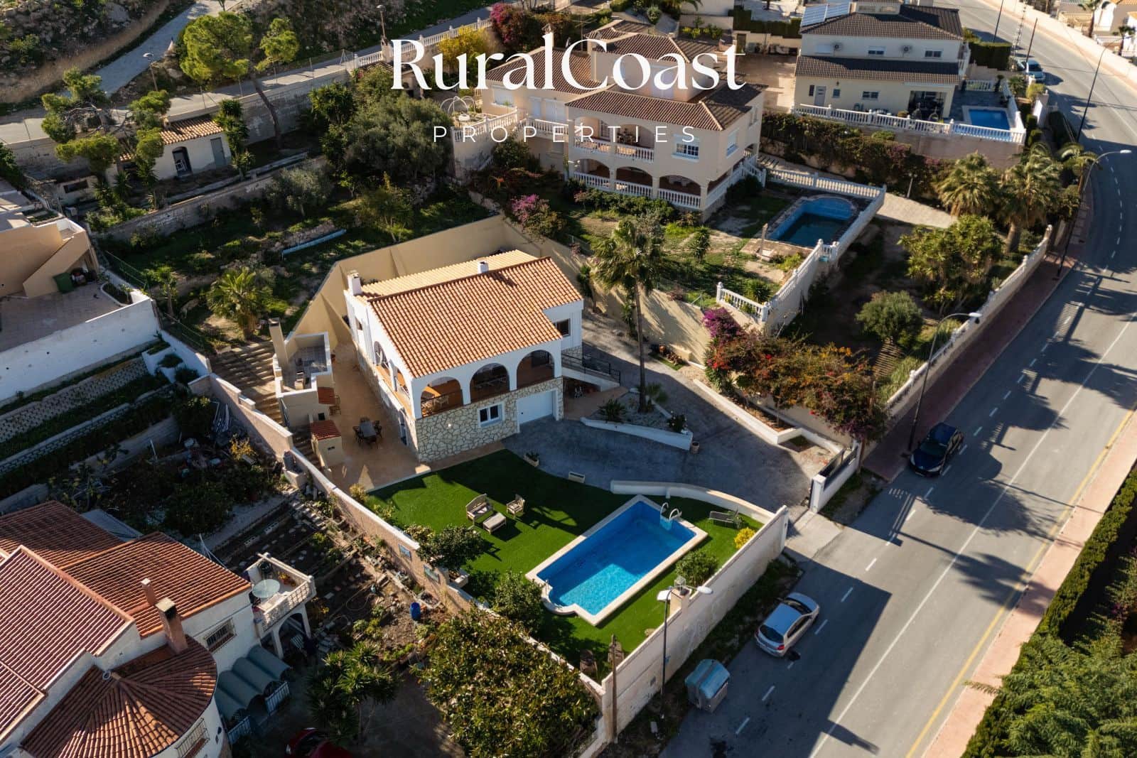 Chalet de 5 habitaciones en Venta Lanuza en venta con garaje - 649.000 € (Ref: 9485475)