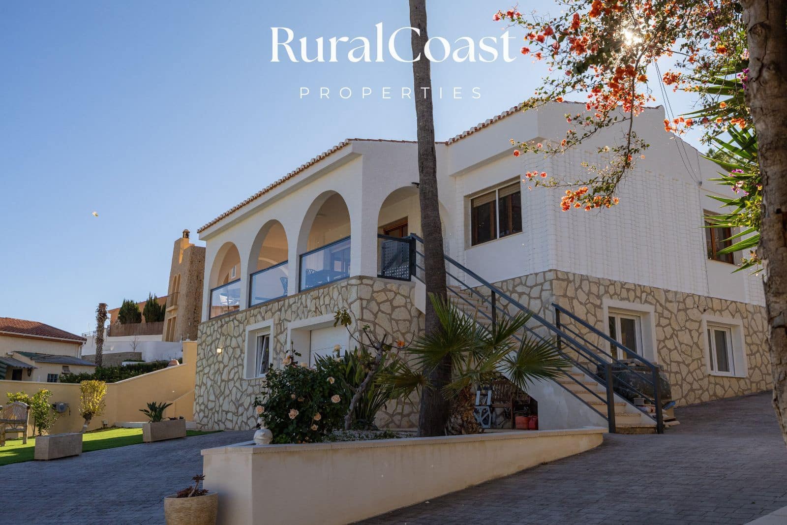 Chalet de 5 habitaciones en Venta Lanuza en venta con garaje - 649.000 € (Ref: 9485475)