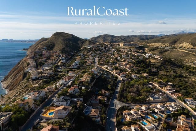 Chalet de 5 habitaciones en Venta Lanuza, El Campello en venta con garaje - 649.000 € (Ref: 9485475)