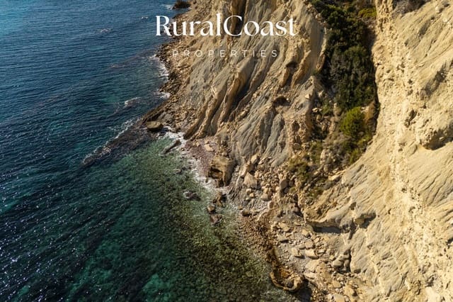 Chalet de 5 habitaciones en Venta Lanuza, El Campello en venta con garaje - 649.000 € (Ref: 9485475)