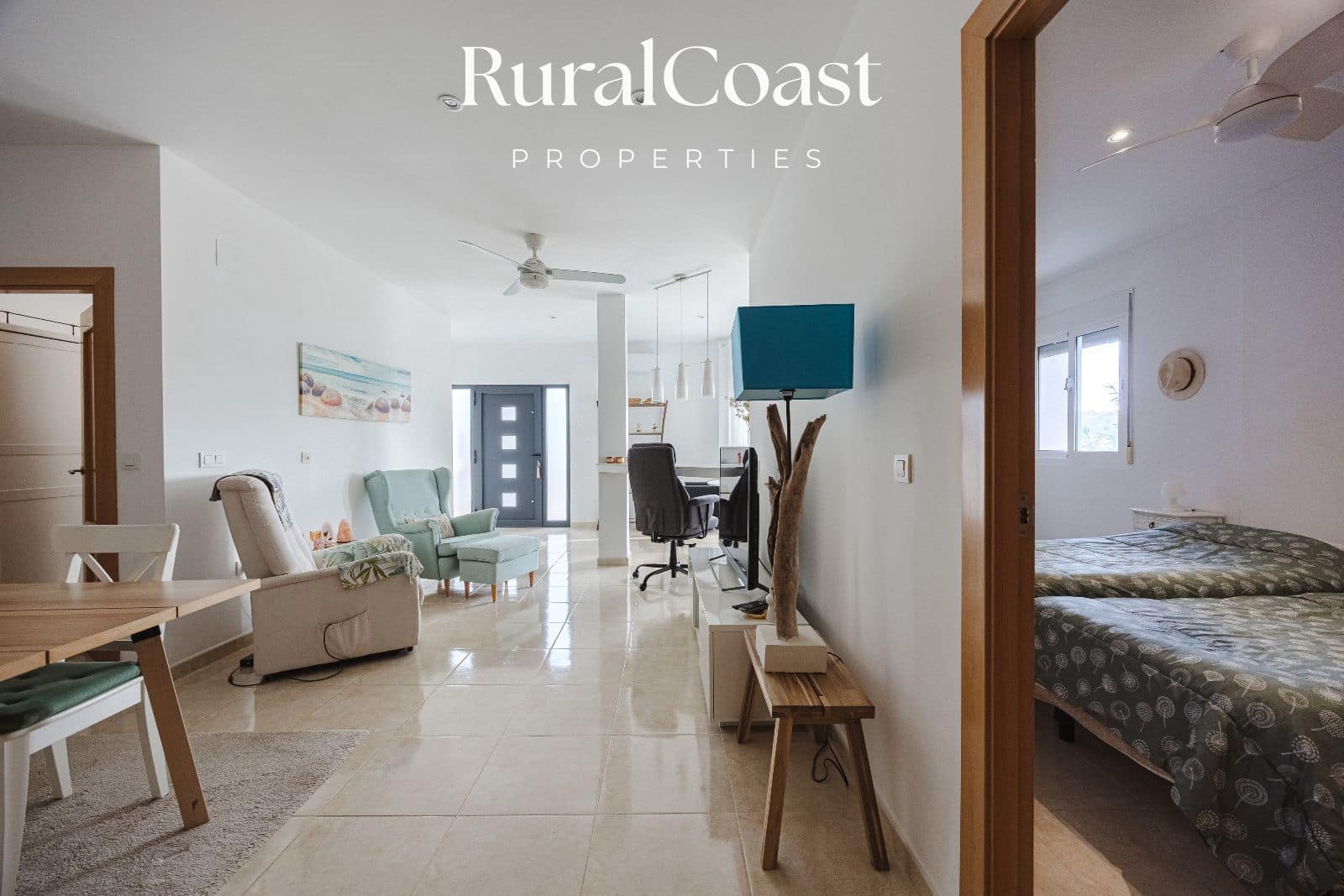 5 bedroom Villa for sale in Busot with pool garage - € 695,000 (Ref: 9496393)