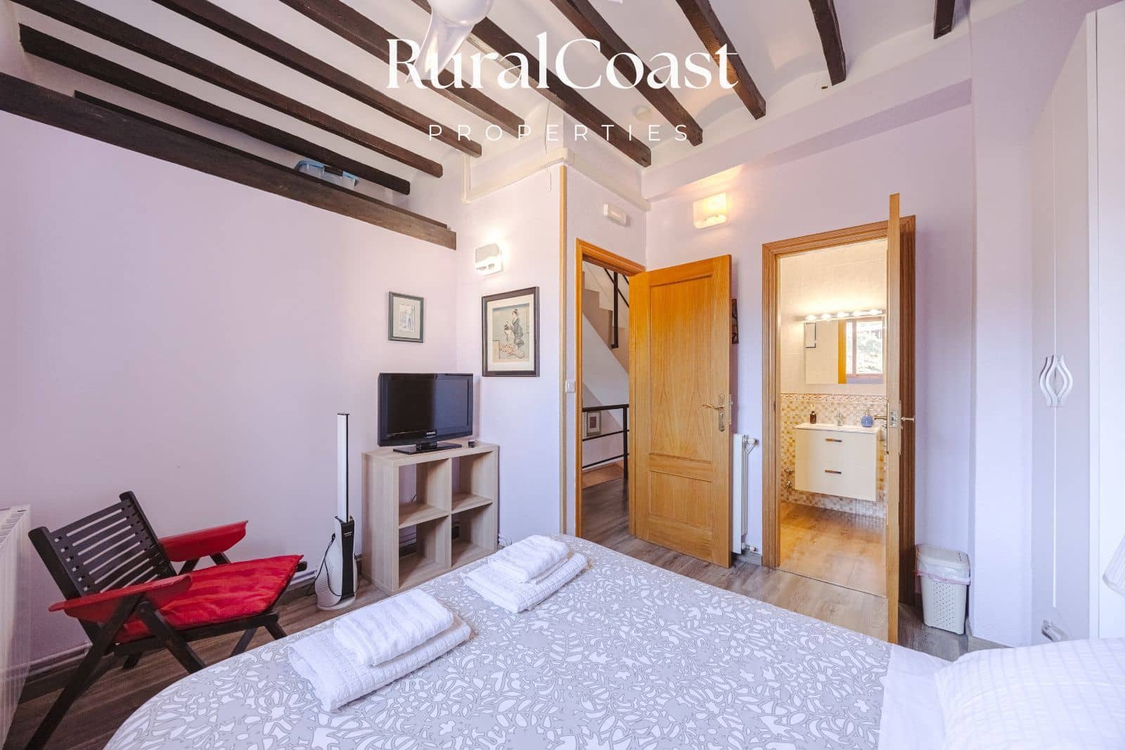 4 bedroom Villa for sale in Busot - € 259,000 (Ref: 9516607)