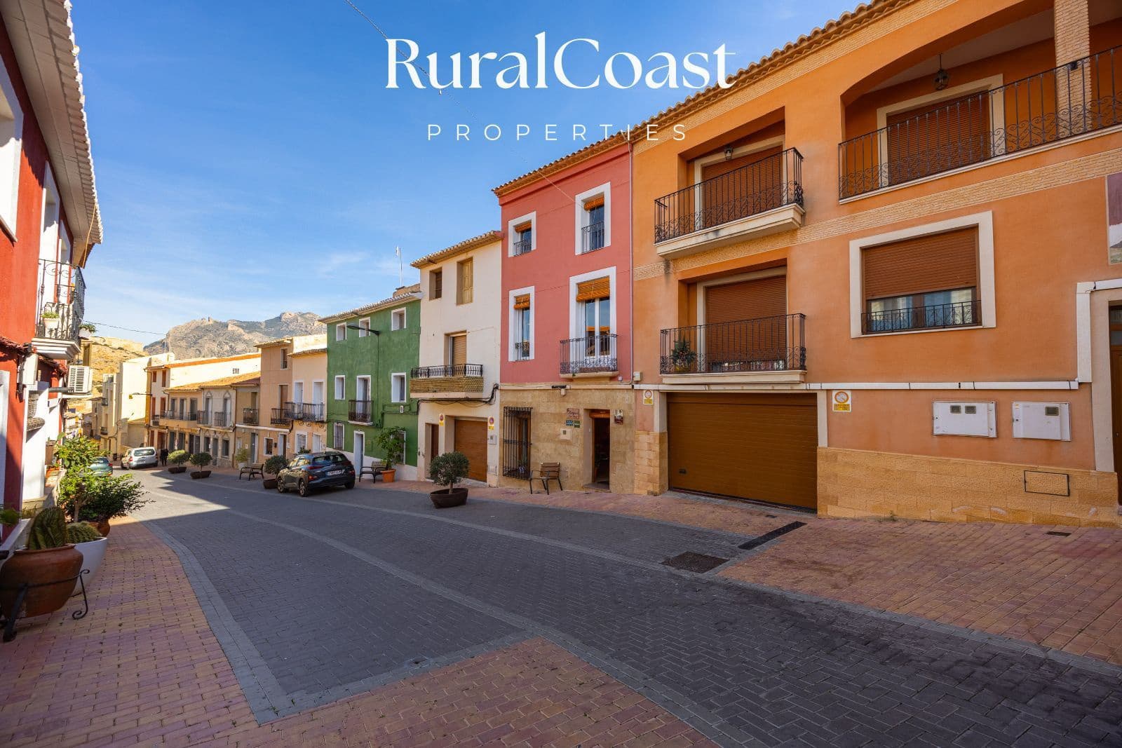 4 bedroom Villa for sale in Busot - € 259,000 (Ref: 9516607)