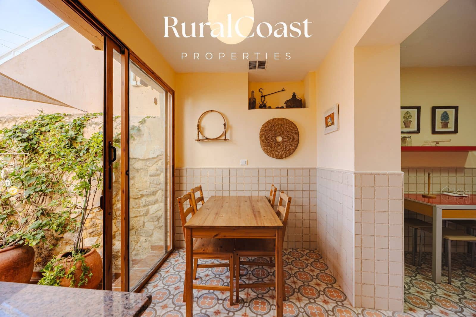 4 bedroom Villa for sale in Busot - € 259,000 (Ref: 9516607)