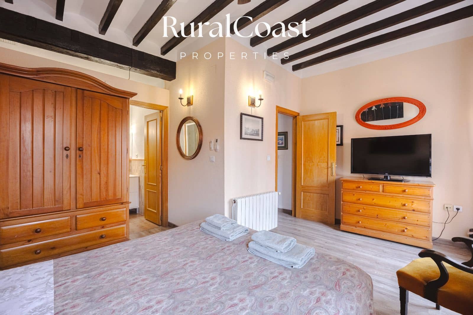 4 bedroom Villa for sale in Busot - € 259,000 (Ref: 9516607)