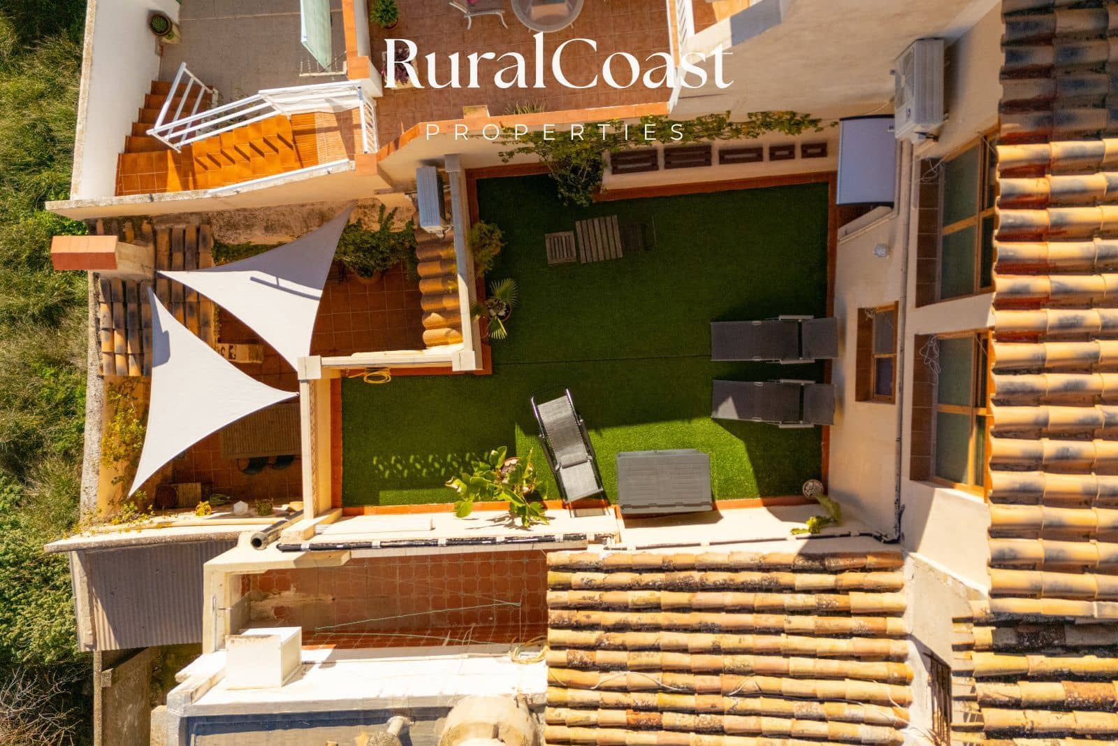 4 bedroom Villa for sale in Busot - € 259,000 (Ref: 9516607)