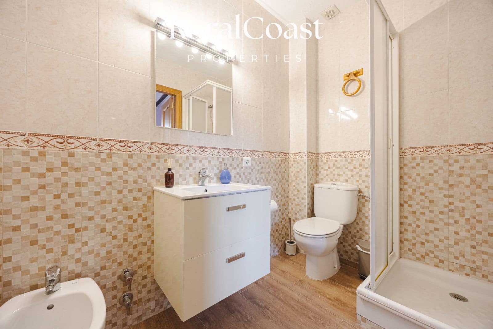 4 makuuhuone Omakotitalo myytävänä paikassa Busot - 259 000 € (Ref: 9592136)