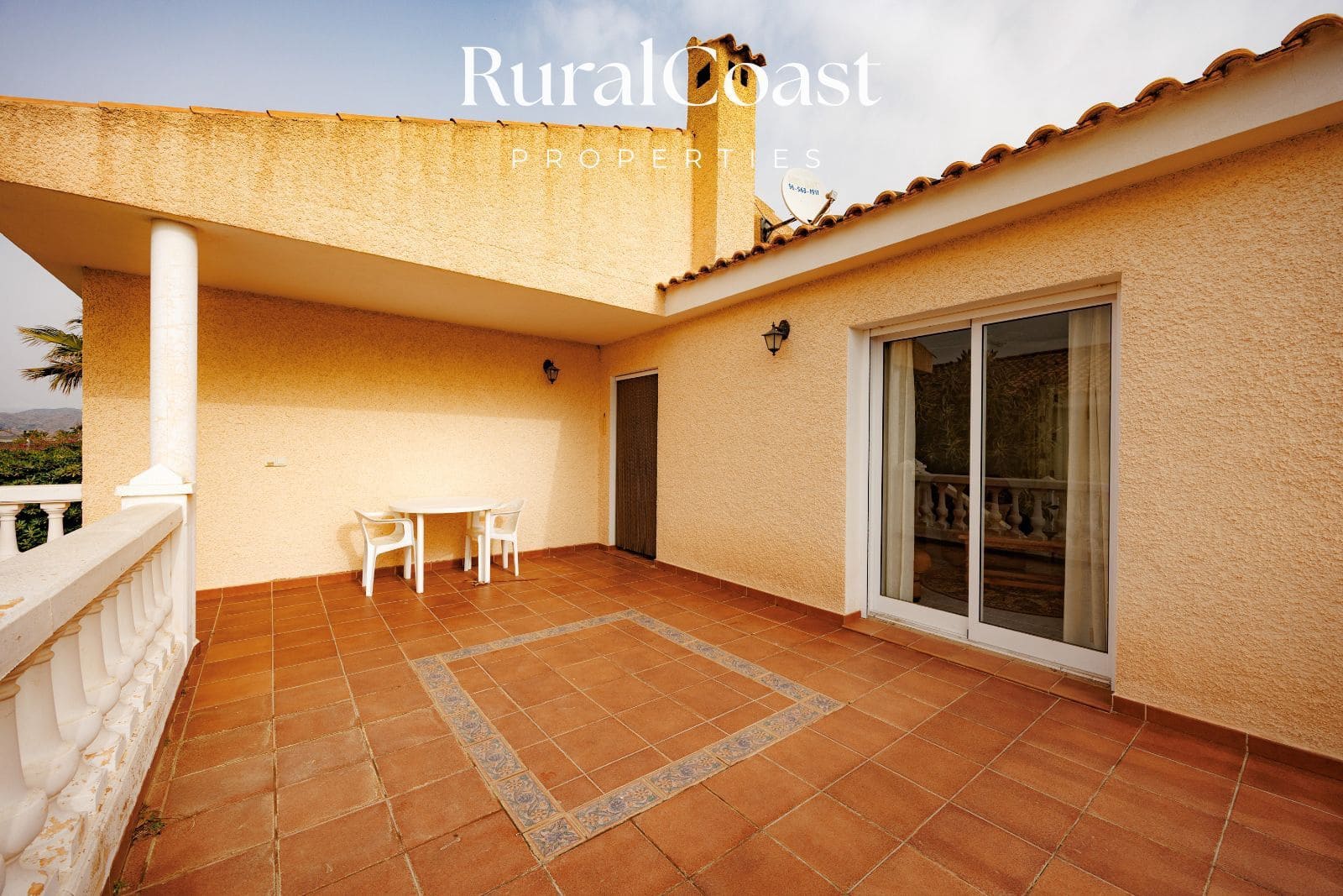 3 sovrum Villa till salu i Busot med pool garage - 295 000 € (Ref: 9646336)