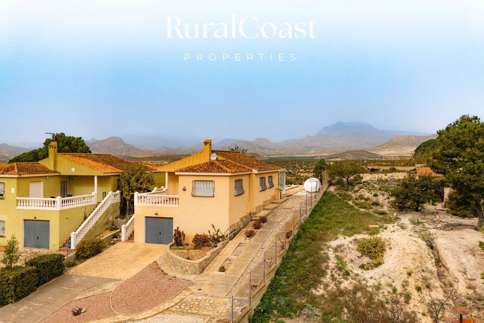 3 bedroom Villa for sale in Busot with pool garage - € 295,000 (Ref: 9646336)