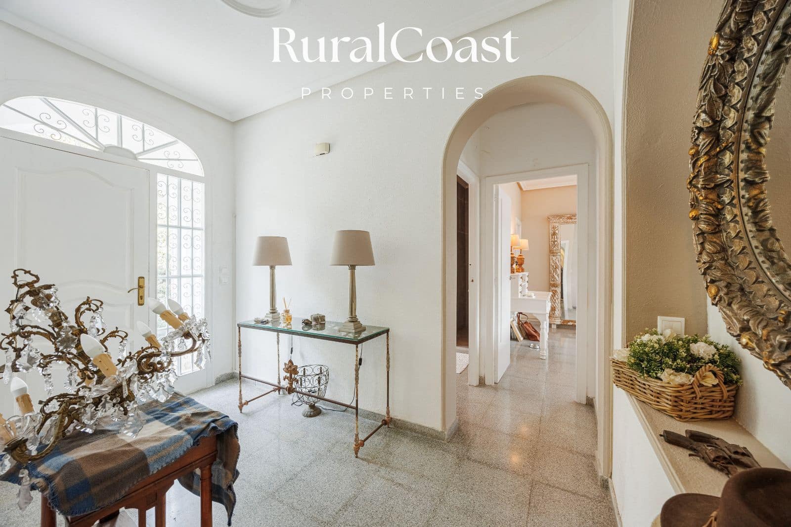 4 Zimmer Villa zu verkaufen in Busot mit Pool - 485.000 € (Ref: 9672198)