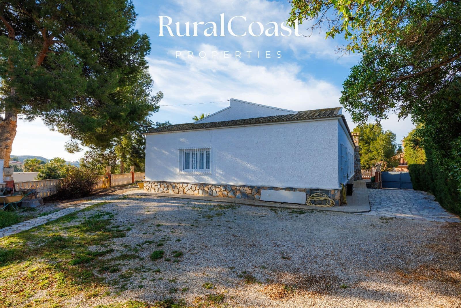 4 Zimmer Villa zu verkaufen in Busot mit Pool - 485.000 € (Ref: 9672198)