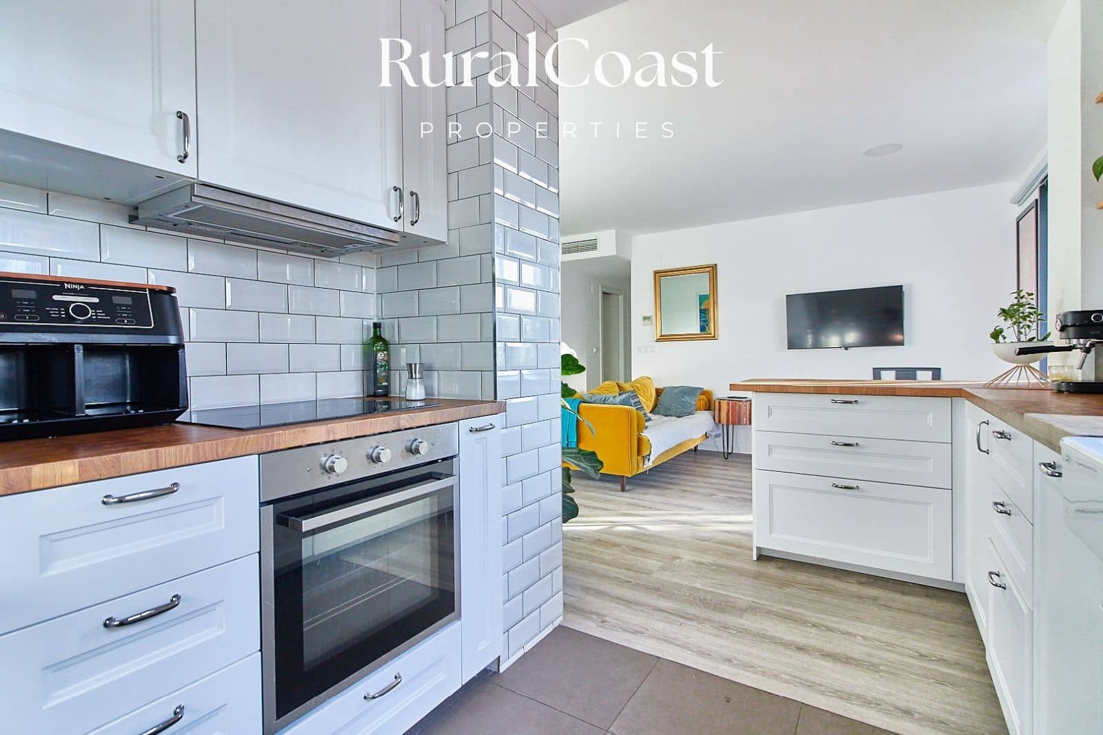 2 bedroom Flat for sale in El Campello with pool garage - € 339,000 (Ref: 9720780)