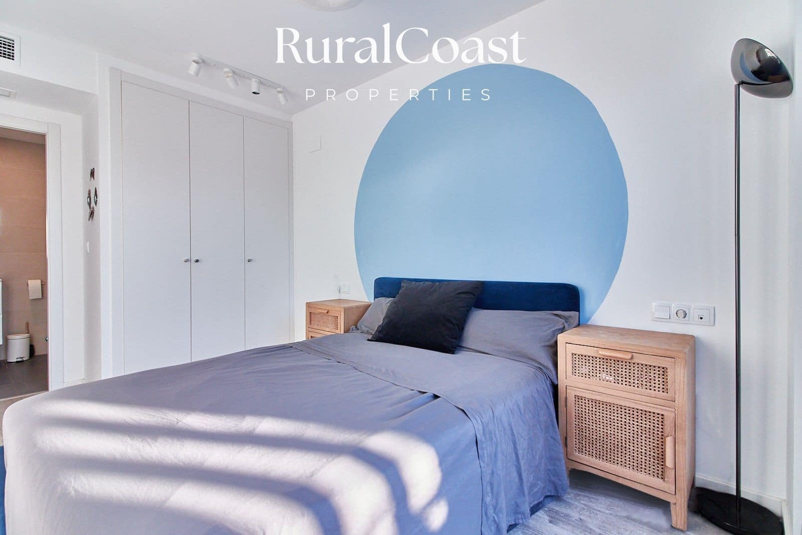 2 bedroom Flat for sale in El Campello with pool garage - € 339,000 (Ref: 9720780)