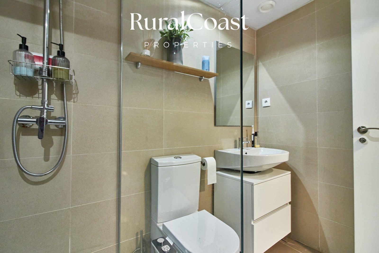 2 bedroom Flat for sale in El Campello with pool garage - € 339,000 (Ref: 9720780)