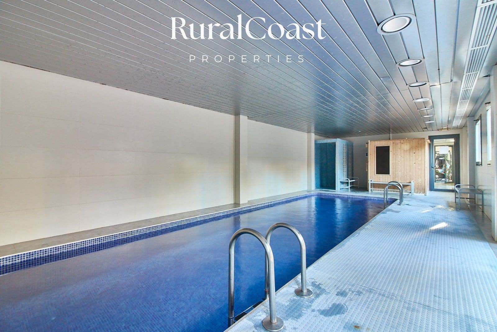 2 bedroom Flat for sale in El Campello with pool garage - € 339,000 (Ref: 9720780)