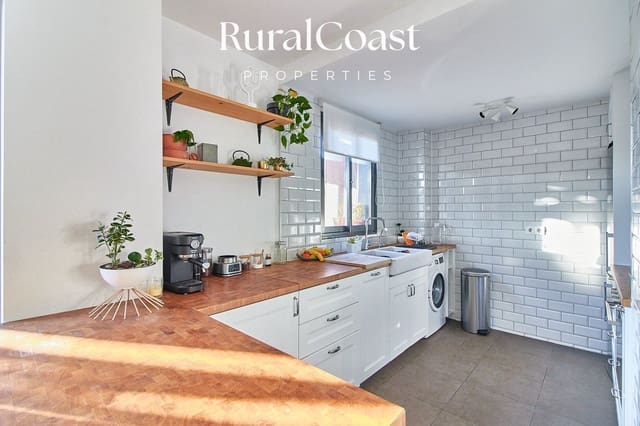 2 bedroom Flat for sale in El Campello with pool garage - € 339,000 (Ref: 9720780)