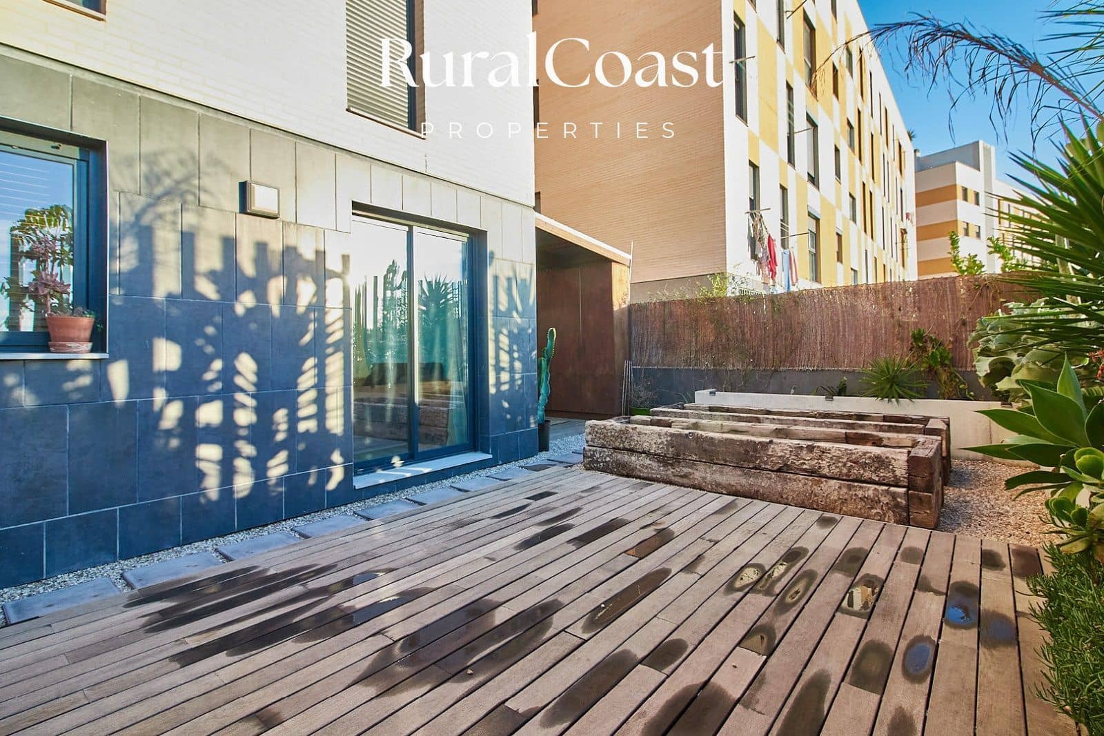 2 bedroom Flat for sale in El Campello with pool garage - € 339,000 (Ref: 9720780)