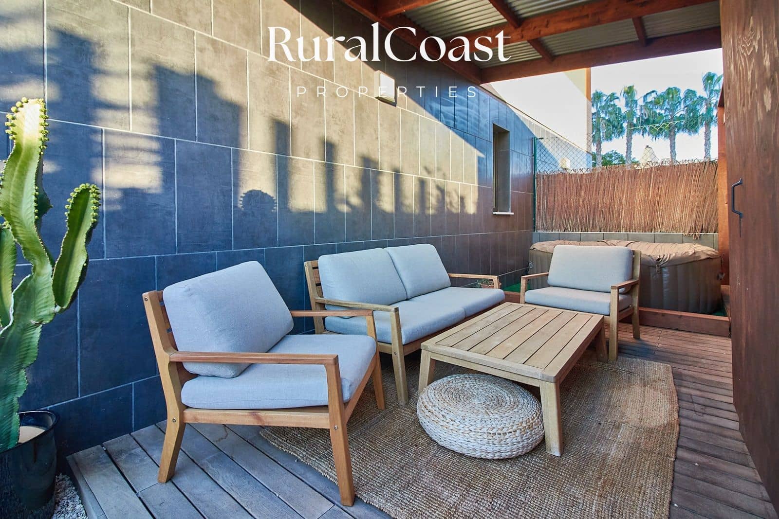 2 bedroom Flat for sale in El Campello with pool garage - € 339,000 (Ref: 9720780)