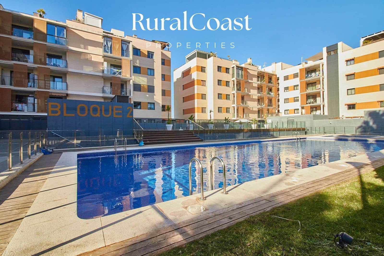 2 bedroom Flat for sale in El Campello with pool garage - € 339,000 (Ref: 9720780)