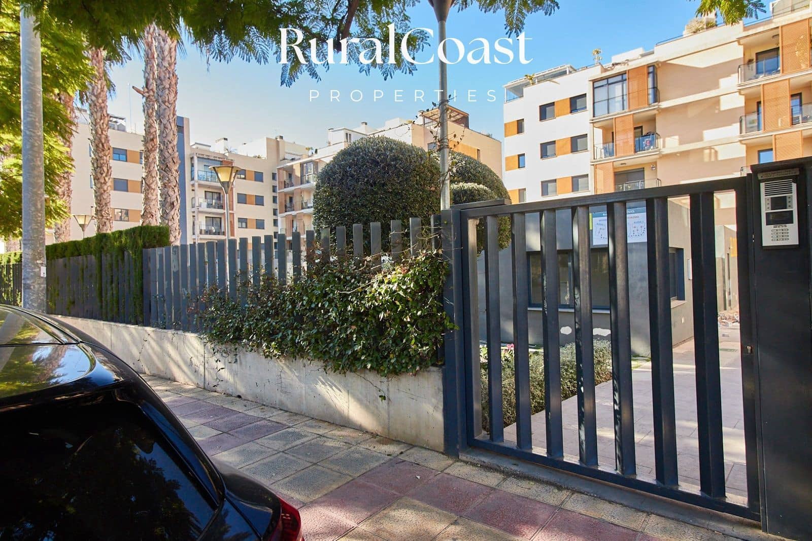 2 bedroom Flat for sale in El Campello with pool garage - € 339,000 (Ref: 9720780)