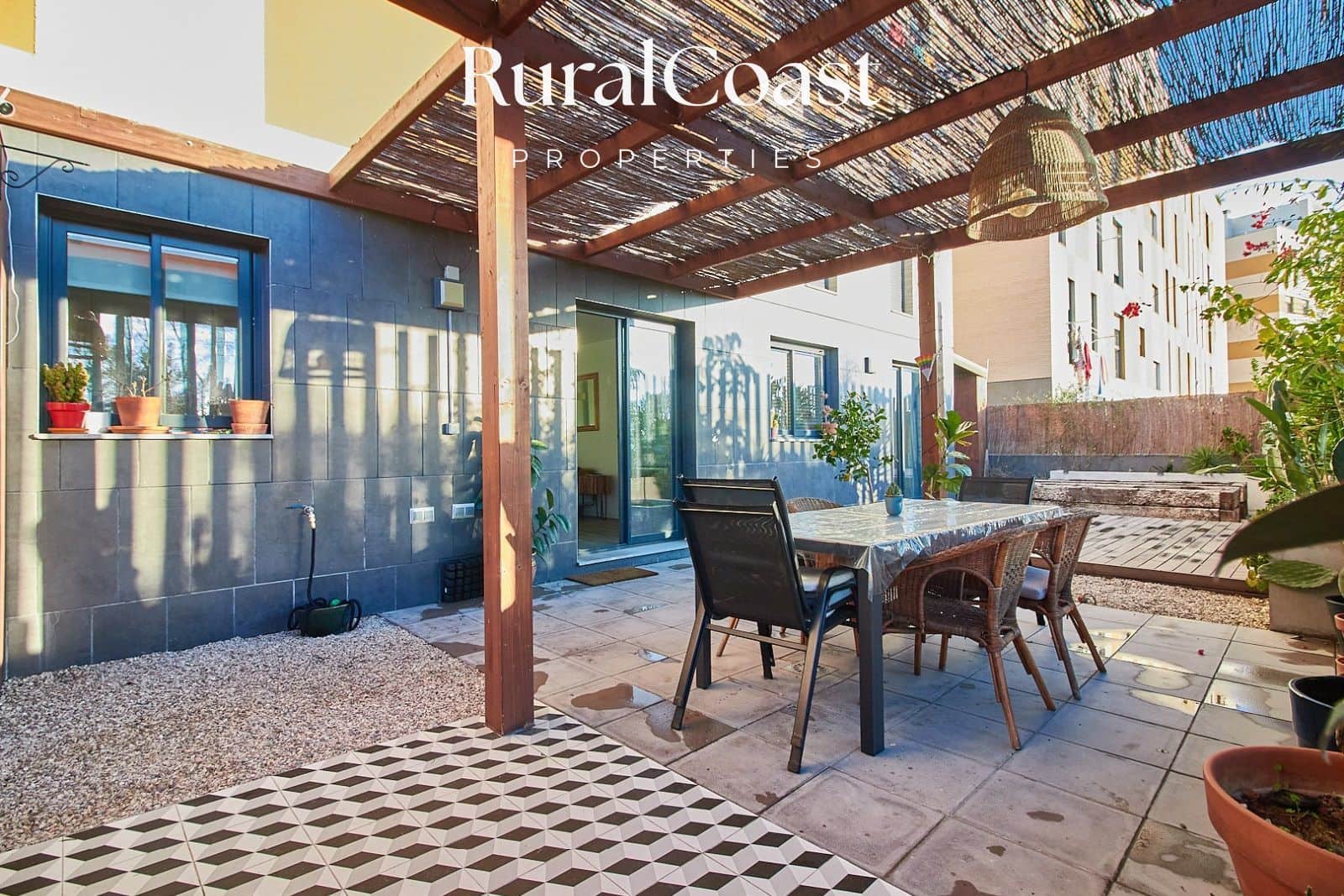 2 bedroom Flat for sale in El Campello with pool garage - € 339,000 (Ref: 9720780)